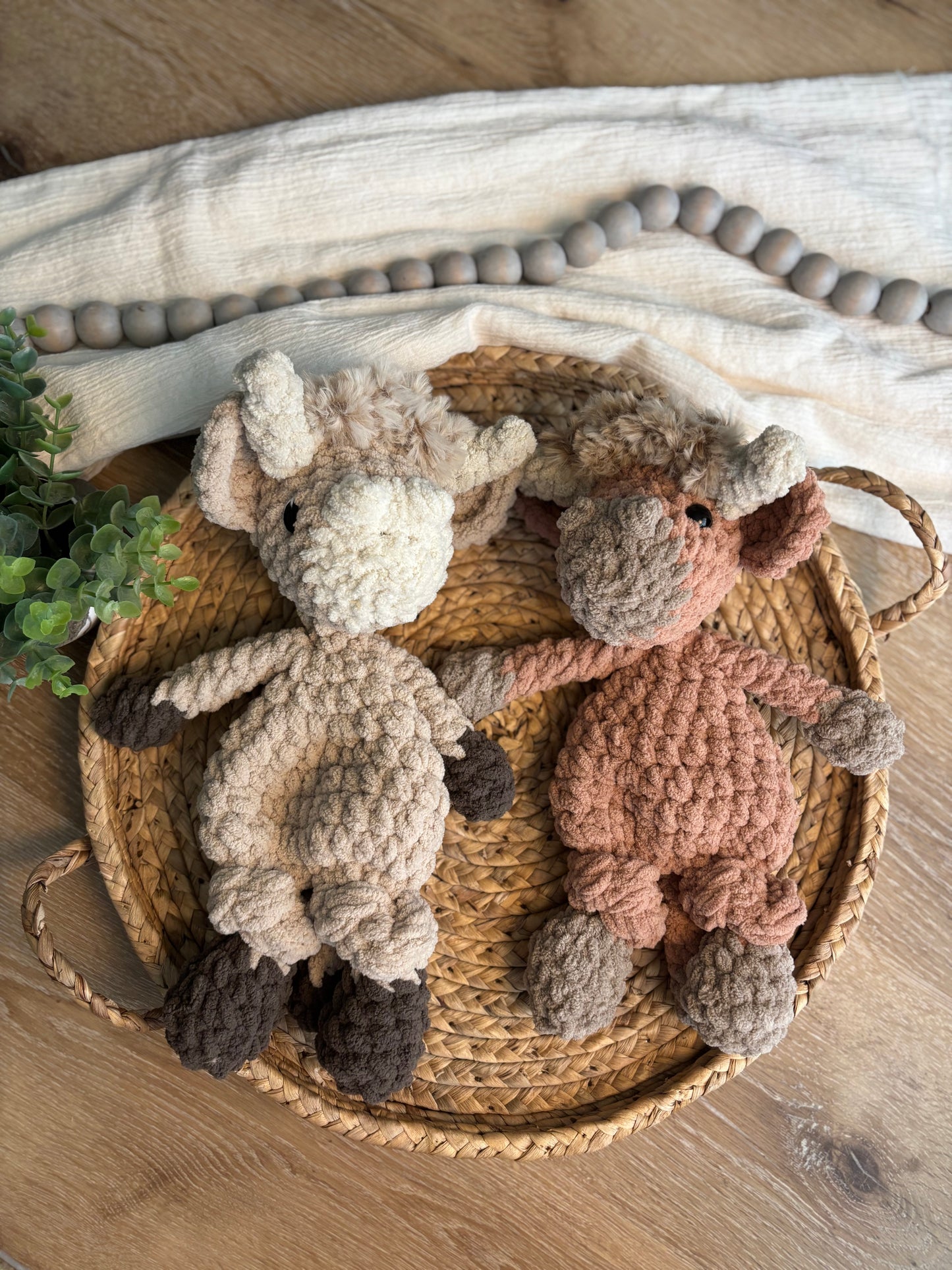 Small Highland Cow Snuggler