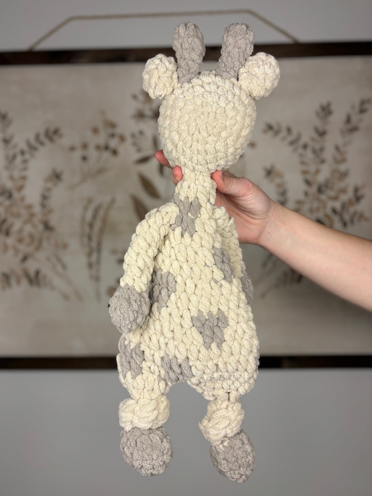 Large Giraffe Snuggler