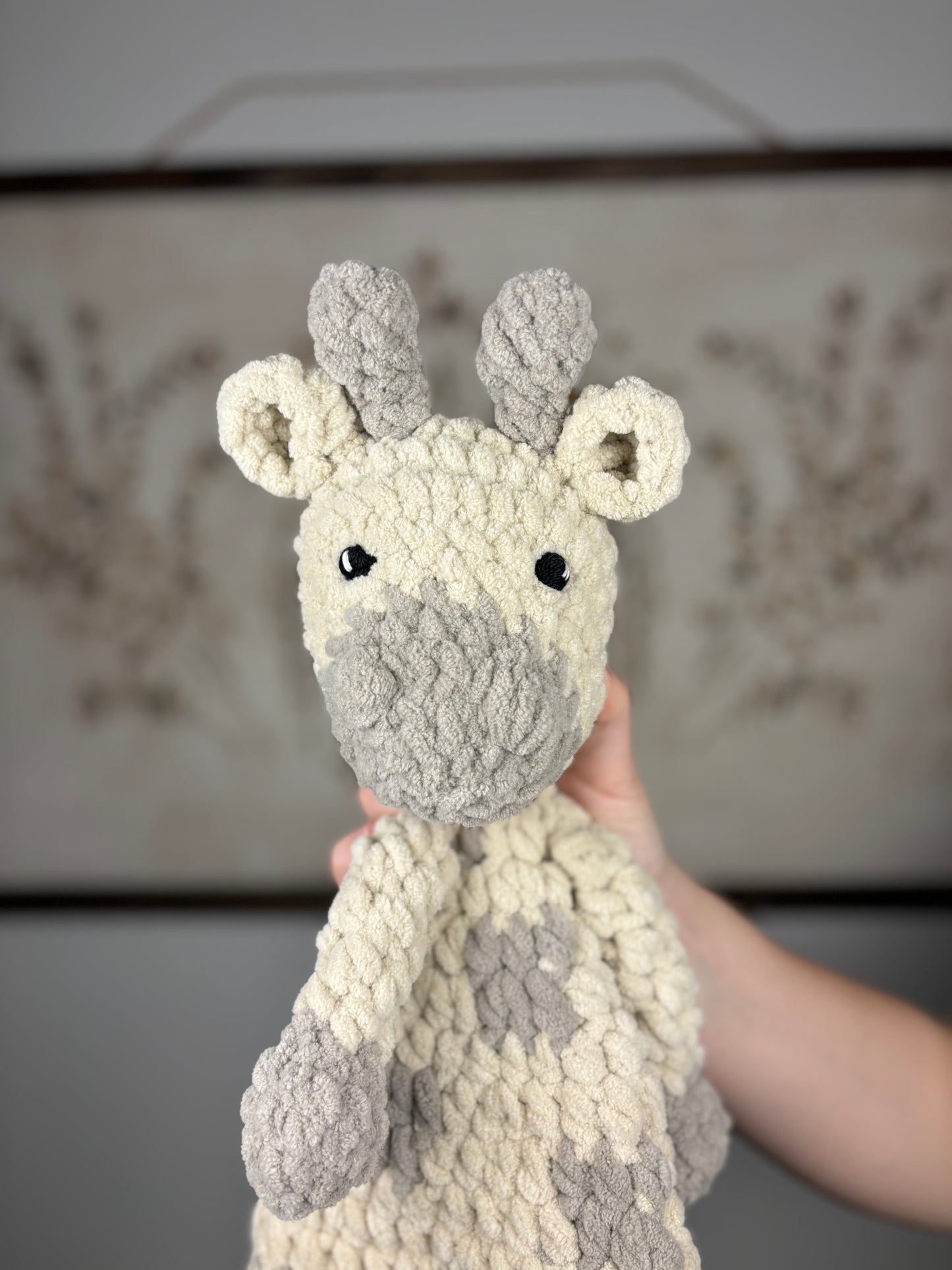 Large Giraffe Snuggler