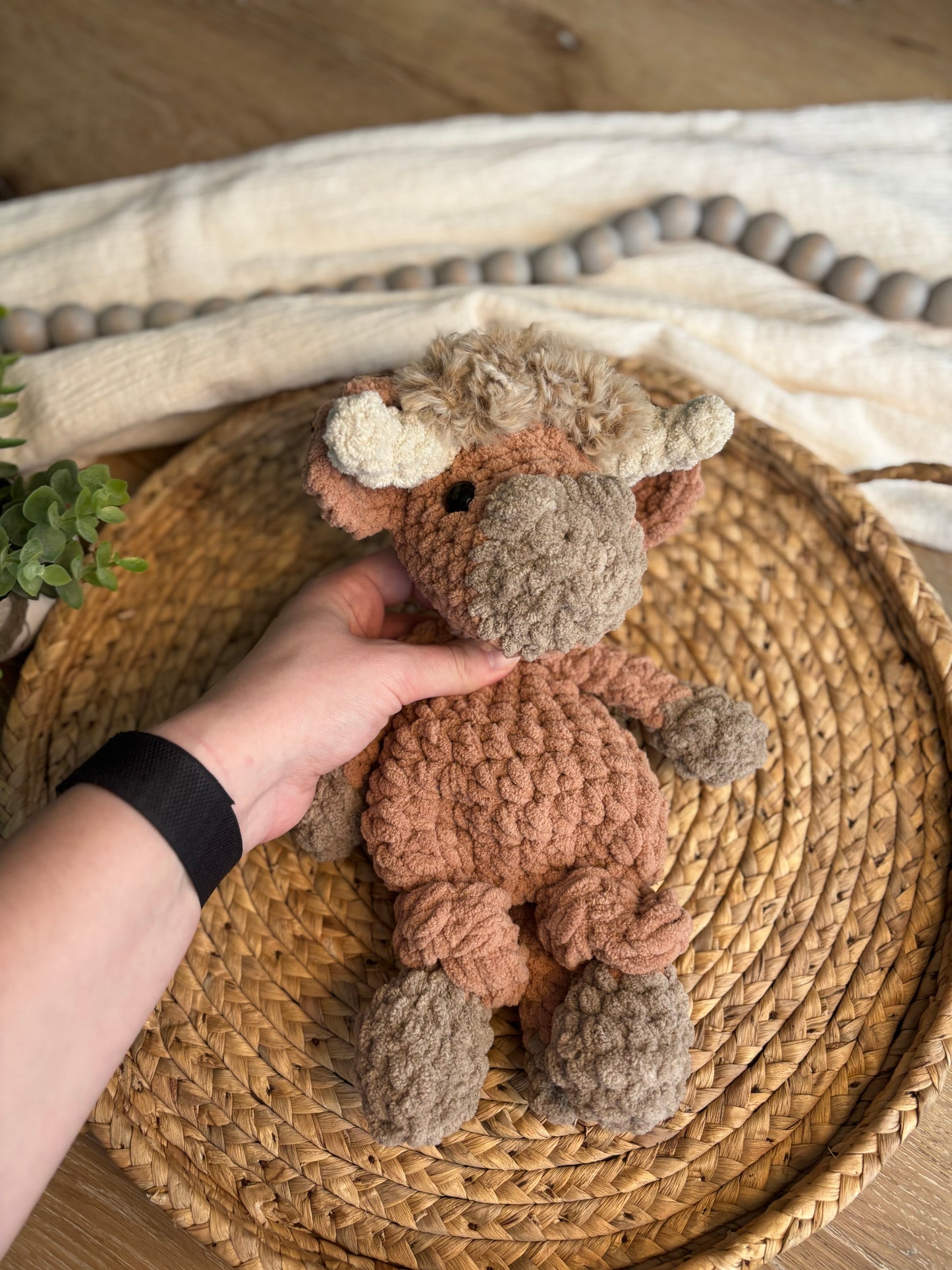 Small Highland Cow Snuggler